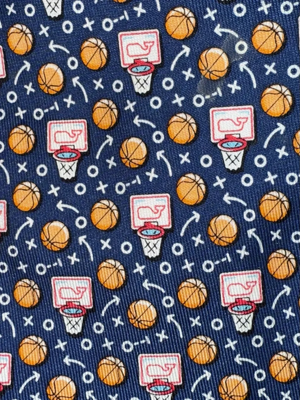 Vineyard Vines 100% Silk Navy Blue‎ Basketball Tie